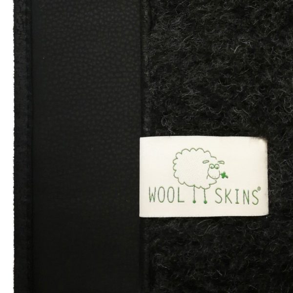 Wool yoga mat with coconut