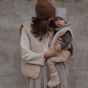 Un cardigan in lana Baby Brand