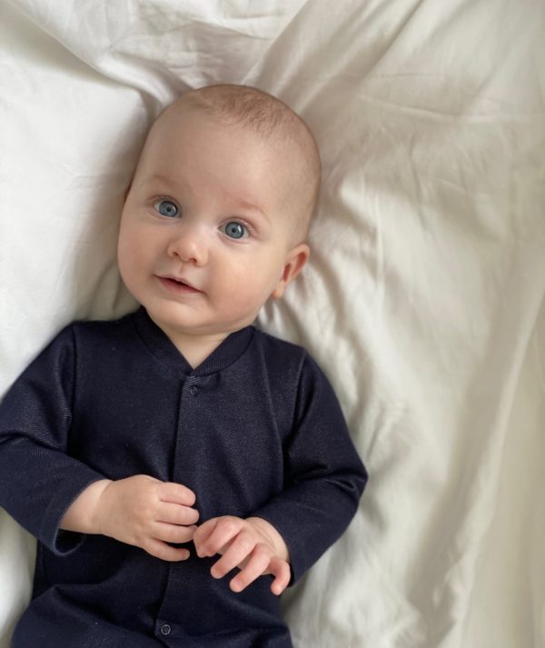 Eine Basic-Marke – Woolskins – Baby-Anzug, Denim-Jeans-Kleidung für Babys