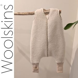 Woolskins wool baby sleeping bag made of 100% European wool with pipes and wrap-around cuffs, ideal for babies and toddlers, temperature-regulating and hypoallergenic